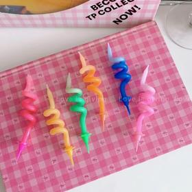 渐变色扭扭蜡烛