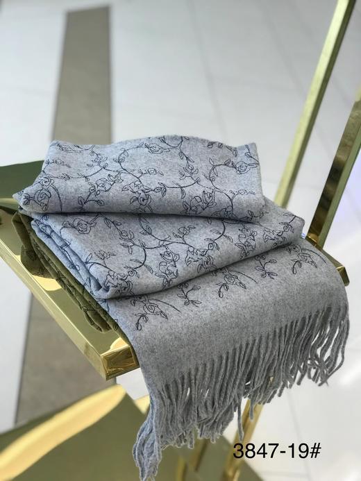 优品堂【梅花披肩】拉绒+刺绣披肩围巾两用 商品图8