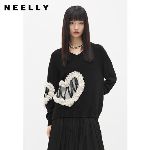 NEELLY纳俪商场同款气质V领针织衫女宽松慵懒感毛衣设计感套头衫N22103A01073 商品图0