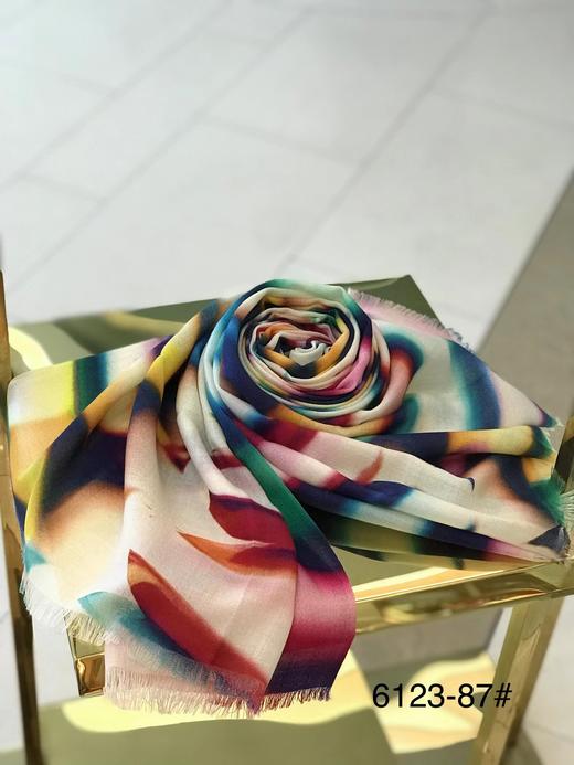 优品堂【花好月圆】纯羊毛长巾 商品图2