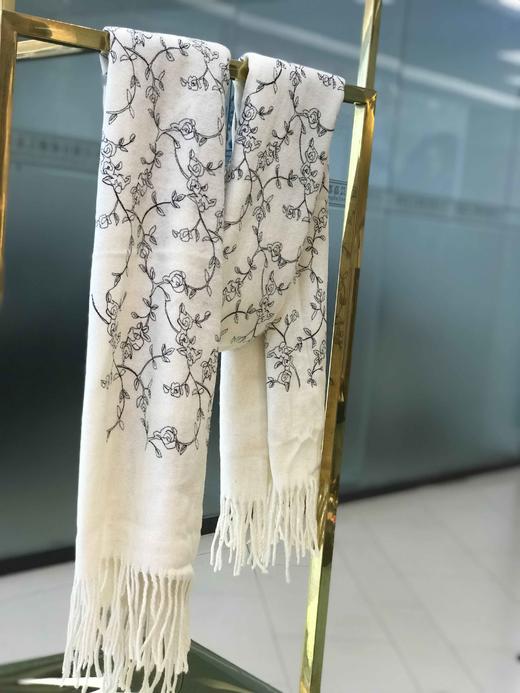 优品堂【梅花披肩】拉绒+刺绣披肩围巾两用 商品图12