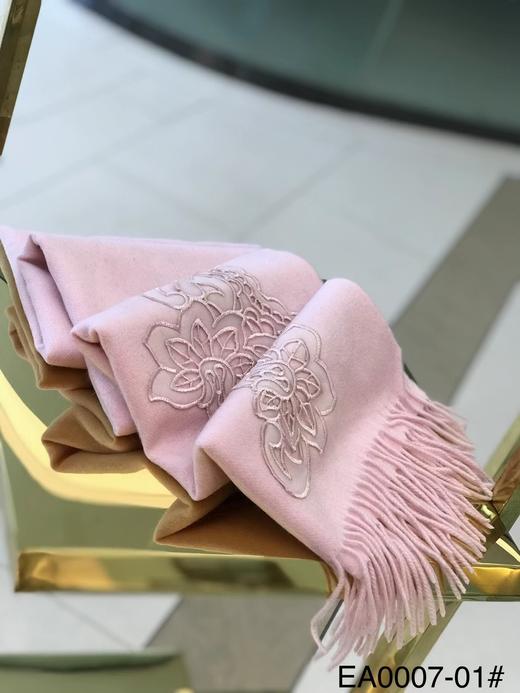 优品堂【万紫千红】纯羊毛＋刺绣披肩围巾两用 商品图4