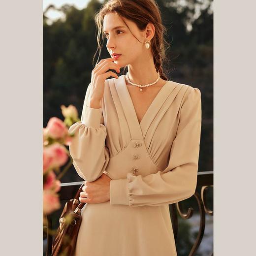 欧芮儿V领针织连衣裙女春季2022新款收腰显瘦法式复古灯笼袖a字裙 商品图1