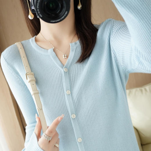 QHJY-JYCT2282小V圆领开衫秋季新款韩版打底衫抽条修身内搭外穿针织衫毛衣外套 商品图5