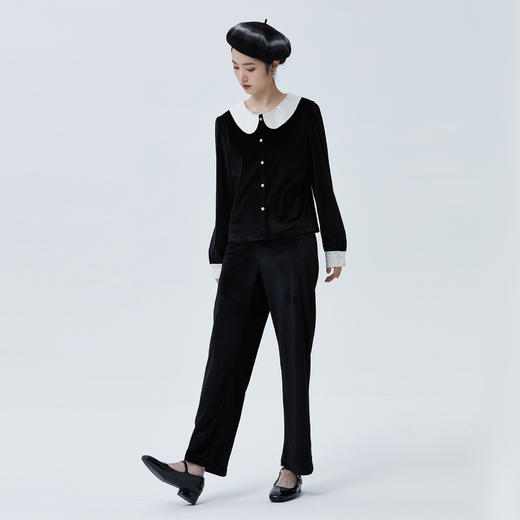 独特别致 BLEO 丝绒娃娃领珍珠纽扣家居服套装 商品图0