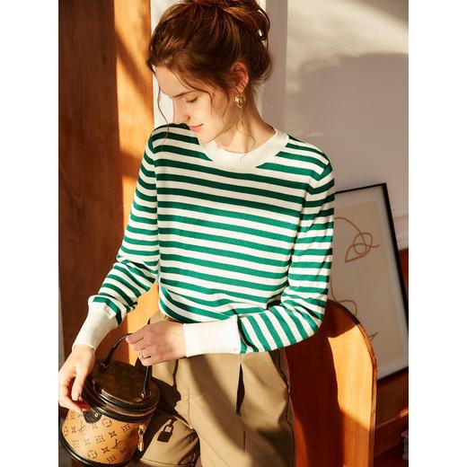 欧芮儿绿色条纹毛衣女2021秋冬新款圆领修身减龄披肩外搭两件套 商品图3