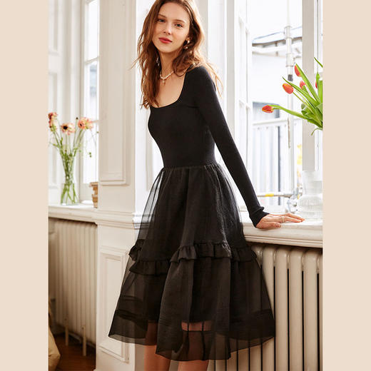 欧芮儿黑色连衣裙女秋冬2021年新款收腰显瘦赫本风欧根纱拼接裙子 商品图0