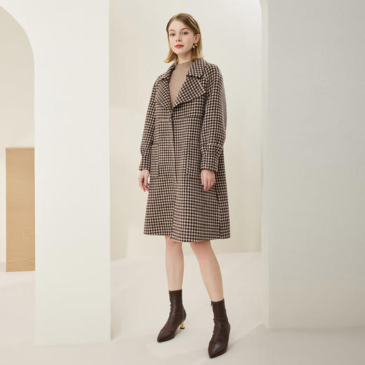 MH9J3斯尔丽瑟俪2022年冬上新商场同款复古千鸟格松树领过膝长款大衣 商品图2
