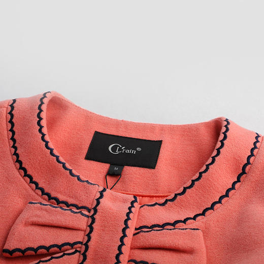 欧芮儿2015女士冬季新款时尚修身长袖圆领裙摆收腰中长款花边外套 商品图2