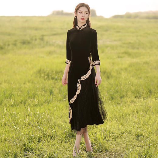 LSB-1703 黑色旗袍2022年新款秋冬长袖年轻款气质高端高级感晚礼服丝绒茶服 商品图1