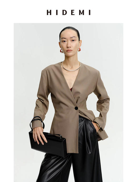 HIDEMI 卡其色V领设计感一粒扣收腰式西装外套 商品图3