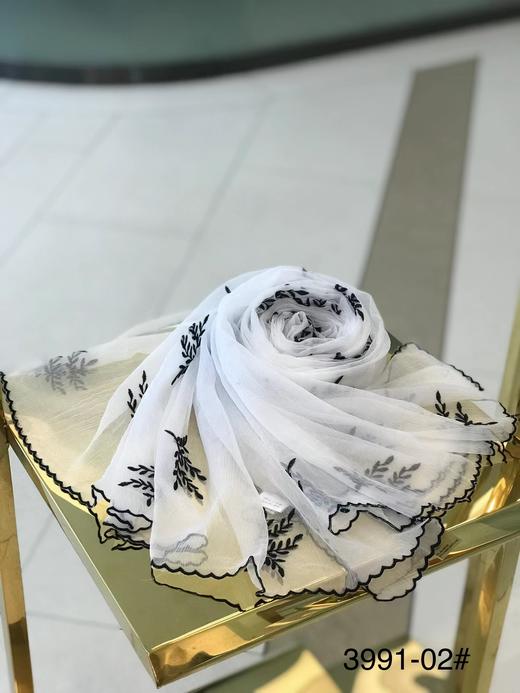 优品堂【清新一叶】桑蚕丝+刺绣长巾 商品图1