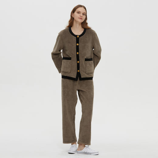 时髦家居服 BLEO 毛绒开襟金属扣外套+毛绒直筒长裤 商品图5