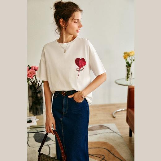 欧芮儿白色T恤女2021秋冬新款爱心团设计感小众圆领短袖洋气上衣 商品图3