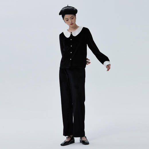 独特别致 BLEO 丝绒娃娃领珍珠纽扣家居服套装 商品图9