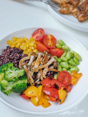 增肌餐要怎么吃，才能快速增长肌肉，减少脂肪的堆积？