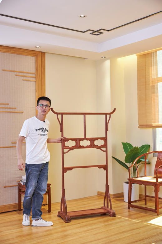 红桥红  家具严选  缅甸花梨(大果紫檀）  【106明式简约 空灵衣帽架】 商品图1