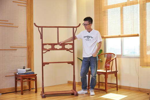 红桥红  家具严选  缅甸花梨(大果紫檀）  【106明式简约 空灵衣帽架】 商品图7