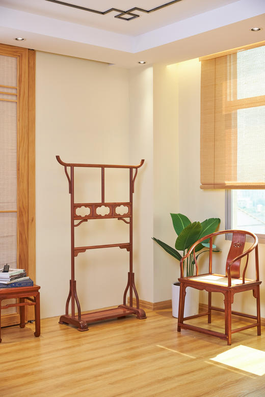 红桥红  家具严选  缅甸花梨(大果紫檀）  【106明式简约 空灵衣帽架】 商品图0