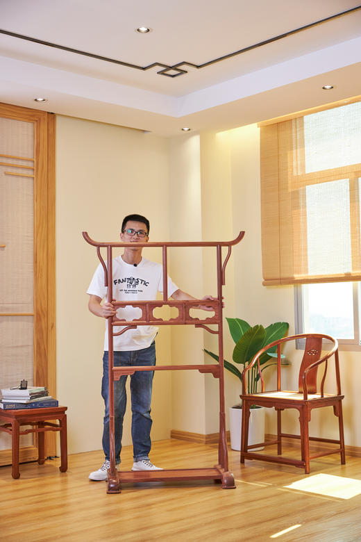 红桥红  家具严选  缅甸花梨(大果紫檀）  【106明式简约 空灵衣帽架】 商品图3