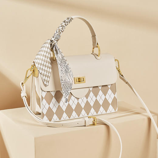 Safiya/索菲娅2022新款菱格百搭轻奢单肩包包女斜挎包手提女包 SF900156Y 商品图2
