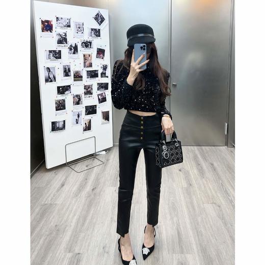 BeQueenStory 【长腿贵妇】高腰金属扣小腿不规则皮裤休闲裤 商品图3