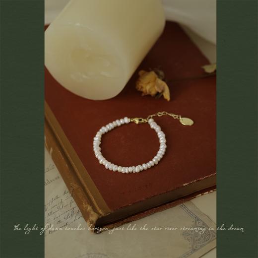 Oflye潮流饰品  法式天然不规则珍珠手链女ins小众设计感简约复古手环 商品图3