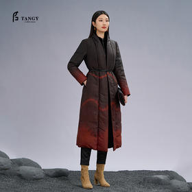TANGY Collection/天意精品2022年秋冬新品念川系列复古扎染莨绸鹅绒服