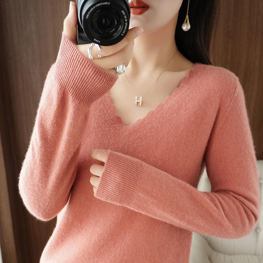 QHJY-JYVL2259秋季新款软糯羊毛针织衫女长袖花边V领修身打底衫毛衣一件 商品图1