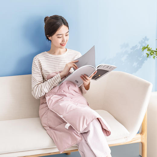 【叠起来只有巴掌大小 90%鸭绒】愉悦之家 便携多功能羽绒盖毯 一级鸭绒毯更轻柔 商品图1