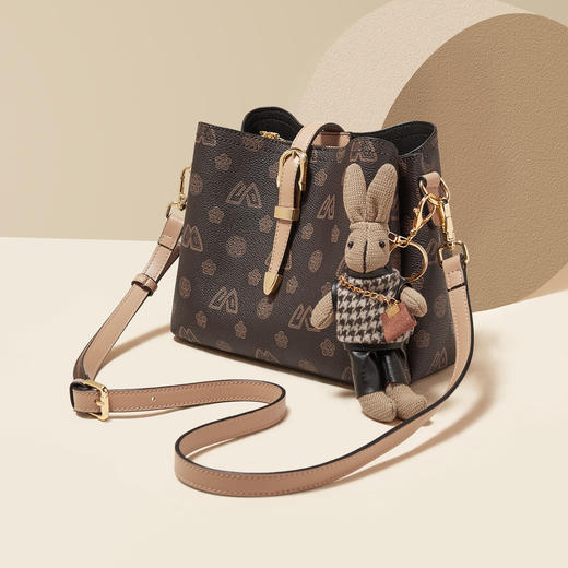 Safiya/索菲娅2022新款印花水桶包时尚单肩包包女式斜挎包女包 SF9140021Y 商品图0