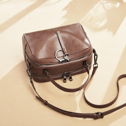 【直播秒杀】Safiya/索菲娅牛皮2022新款枕头包单肩包包女斜挎包手提女包 SF9135014Y 商品图3