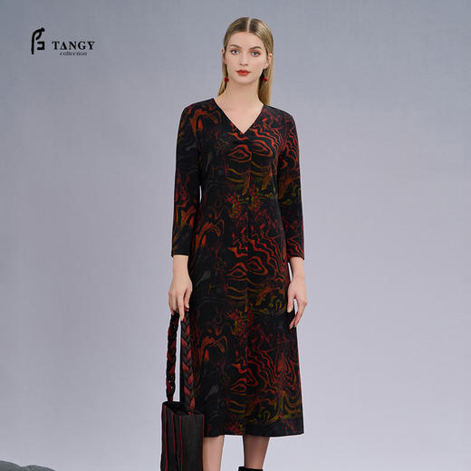 TANGY Collection/天意精品2022年秋冬新品大地呼唤系列针织连衣裙 商品图0