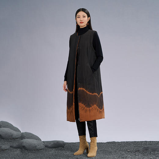 TANGY Collection/天意精品2022年秋冬新品念川系列扎染棉衣马甲 商品图1