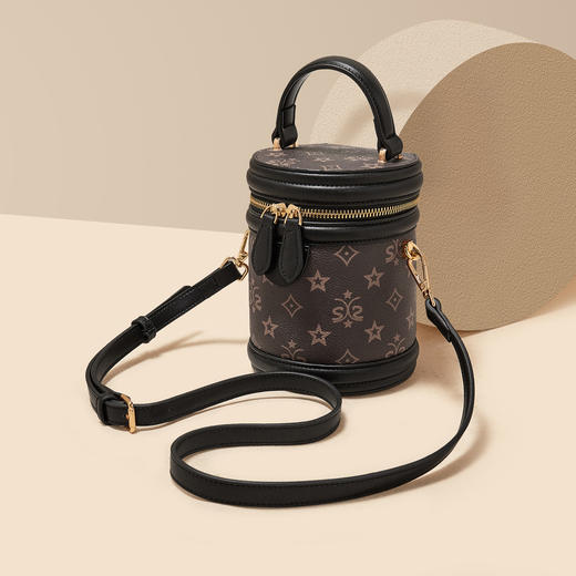 【包包专区】Safiya/索菲娅包包2022新款手提水桶包百搭单肩包女式斜挎包女包 SF9111009Y 商品图0