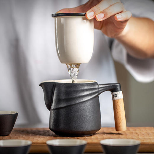 陶瓷旅行茶具功夫茶壶套装陶瓷快客杯便携式一壶五杯户外泡茶 轩昂快客杯（黑）VO1d 商品图9
