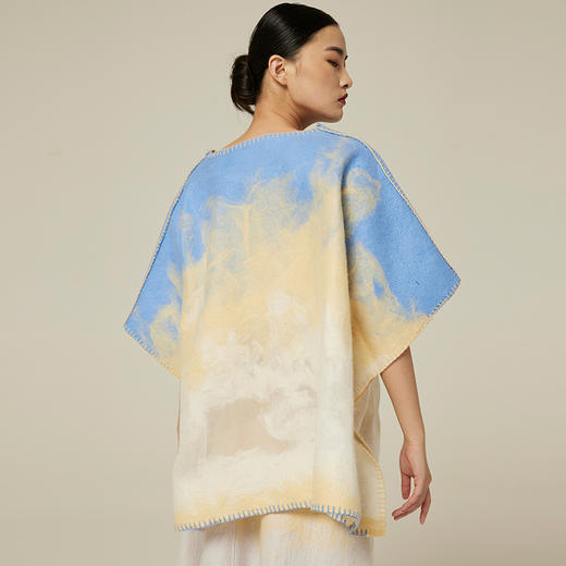 纯羊绒披肩女秋冬轻奢防风保暖围巾百搭桑蚕丝毛毡斗篷 SJF94W268W 商品图1