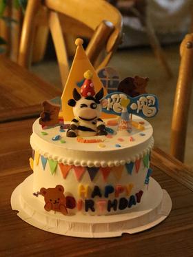 翻糖牛宝宝蛋糕（名字可以更改）