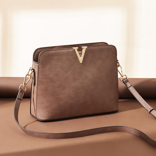 【包包专区】Safiya/索菲娅包包2022新款百搭腋下链条包单肩女斜挎包手机女包 SF9140013Y 商品图1