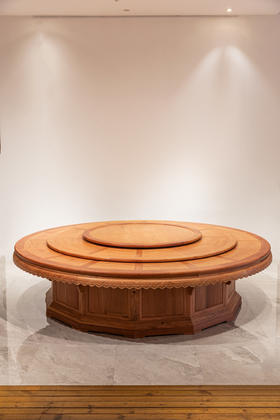 红桥红  家具严选  缅甸花梨(大果紫檀）  【320 花边底座圆餐桌】