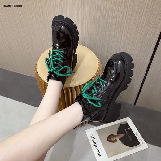 新品冬季薄绒漆皮厚底马丁靴797B25550 商品图1