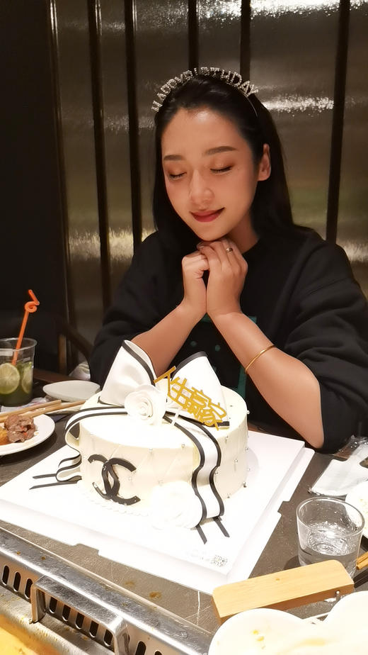 COCO香奈儿，女王范主题蛋糕，全部翻糖装饰可食用，需提前48小时预订 商品图1