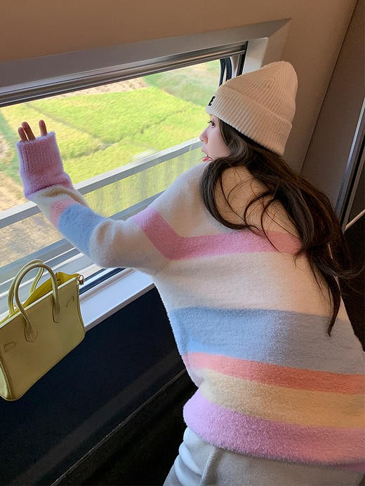 <曾小咸推荐> 【彩虹甜心美眉】蓝条毛衣 商品图1