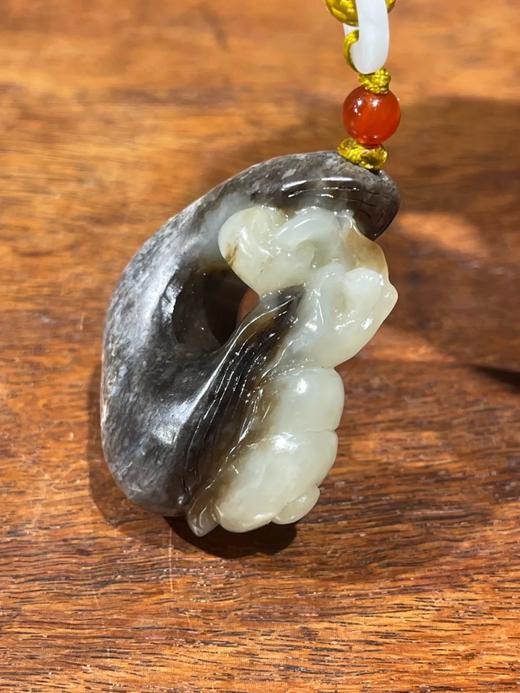 黑沁籽料白玉巧色蝸牛型吊坠，顺丰包邮 商品图2