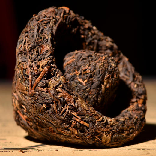 2008年云茶盟主私人高级定制！布朗山头春纯正野生古树纯料！超独特烟韵蘑菇沱！250克/沱！ 商品图3