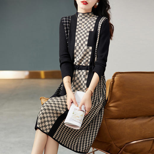 秋冬打底，百搭显瘦时尚简约宽松感针织连衣裙 HRYZ7988 商品图2