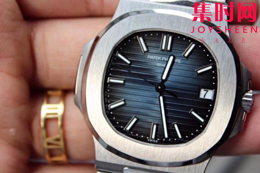 PATEK PHILIPPE 百达翡丽鹦鹉螺系列 v4版
型号： 5711/1A-010 
系列： 运动表 
款式： 自动机械，40毫米，男士 
材料： 精钢 
机芯型号： 进口9015改Cal.32 商品图1