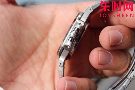 PATEK PHILIPPE 百达翡丽鹦鹉螺系列 v4版
型号： 5711/1A-010 
系列： 运动表 
款式： 自动机械，40毫米，男士 
材料： 精钢 
机芯型号： 进口9015改Cal.32 商品图3