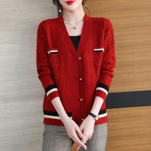 V领麻花毛衣开衫针织外搭二八月外套CC-Q8025 商品图0