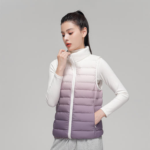 「渐变色！2022秋冬新款」柔菇菇90绒轻薄羽绒服女 立领简约渐变色背心上衣 商品图2